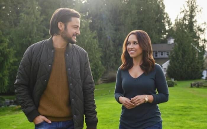 Tyler Hynes and Lacey Chabert in Hallmark Channel's Sweet Carolina.