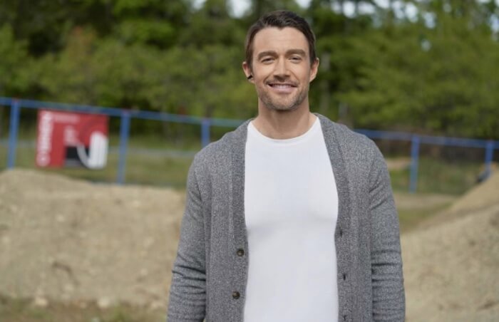 Abby new love interest: okay guy or insufferable man-child?